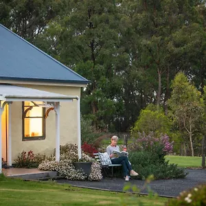 3* Bed & Breakfast Straw House Farm - Stanthorpe