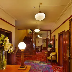 Astor Private 3*, Hobart Australia